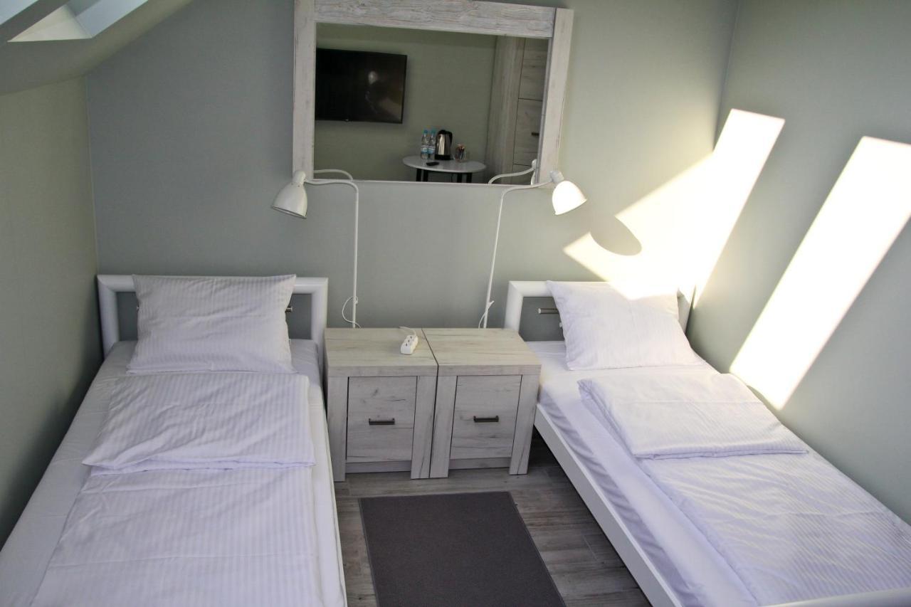Motel Lunar Oswiecim Ngoại thất bức ảnh
