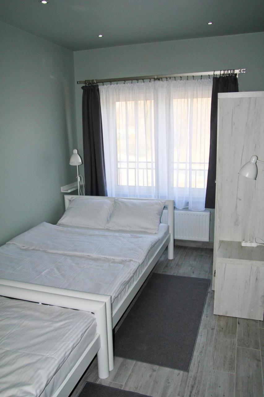 Motel Lunar Oswiecim Ngoại thất bức ảnh