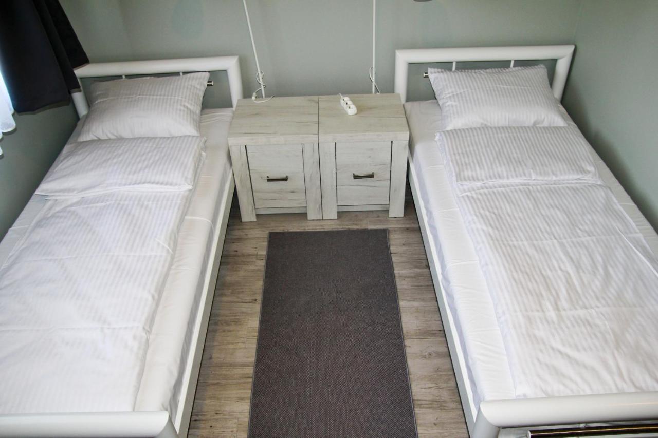 Motel Lunar Oswiecim Ngoại thất bức ảnh