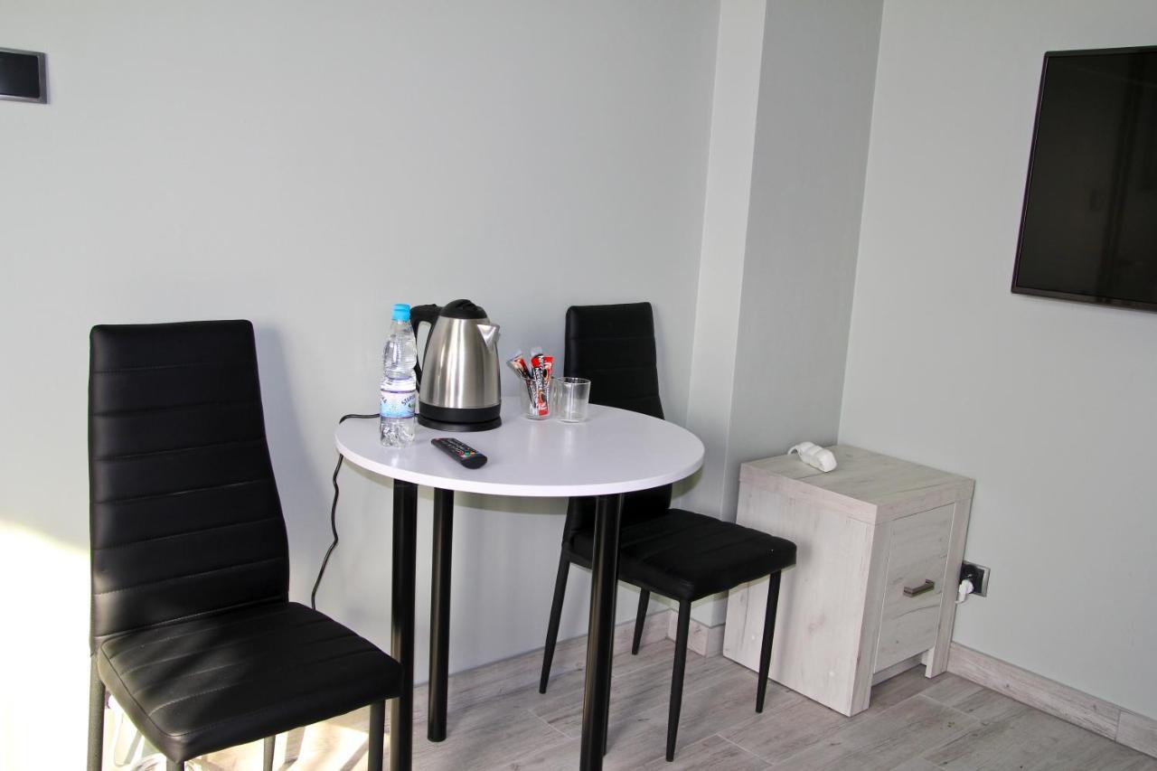 Motel Lunar Oswiecim Ngoại thất bức ảnh